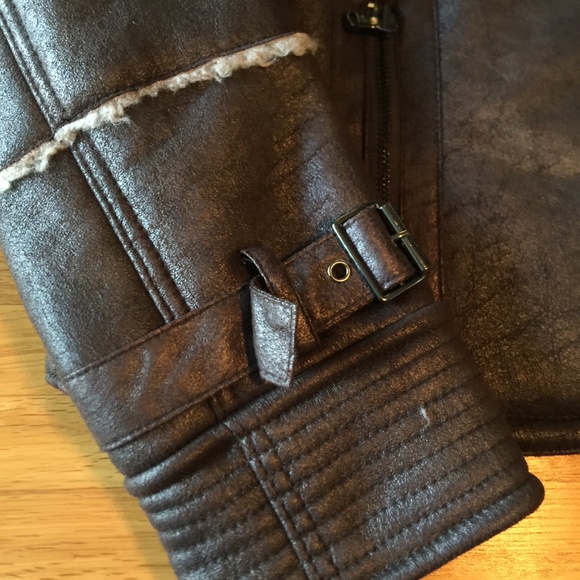 Kenneth Cole Women's Brown Sheering Jacket - Picture 3 of 3